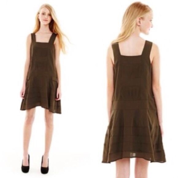 Dress - Picture 3 of 8